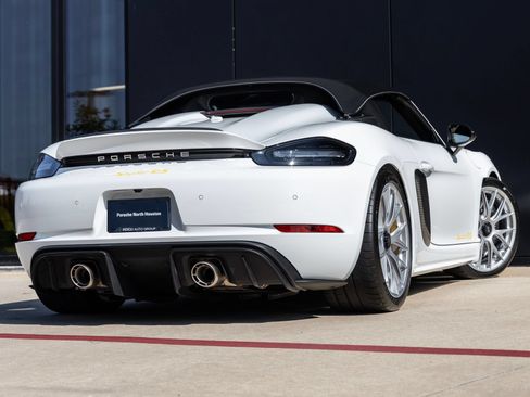 Certified 2025 Porsche 718 Boxster Spyder RS RWD image 11