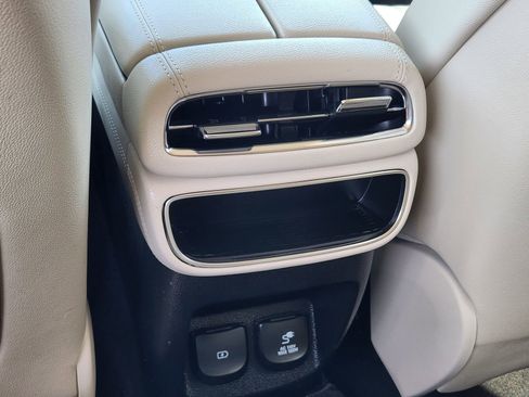 Used 2022 Genesis GV80 2.5T w/ Advanced Package 03 image 33