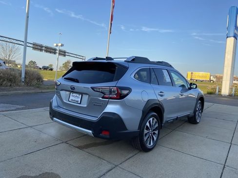 Used 2024 Subaru Outback Touring image 11