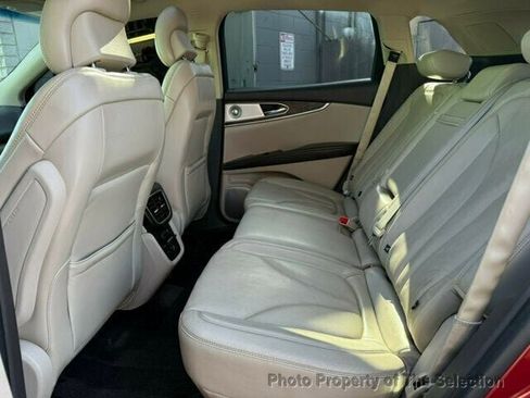 Used 2016 Lincoln MKX Reserve w/ Luxury Package image 39