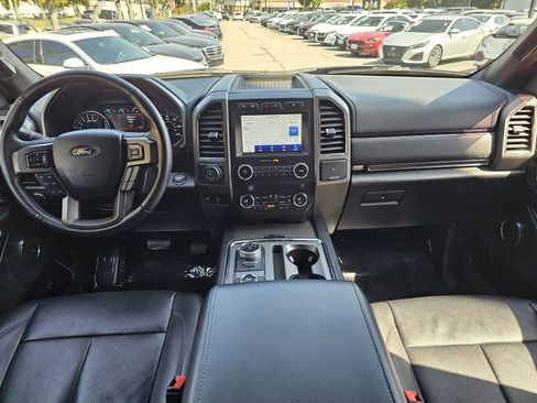 Used 2020 Ford Expedition XLT image 25