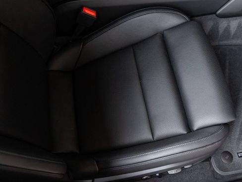 Certified 2025 Porsche Taycan AWD/4WD image 43