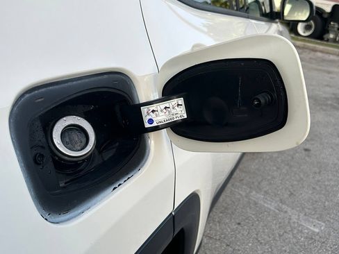 Certified 2018 Jeep Compass Latitude w/ Popular Equipment Group FWD image 34