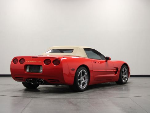 Used 1998 Chevrolet Corvette Convertible w/ Memory Pkg image 4