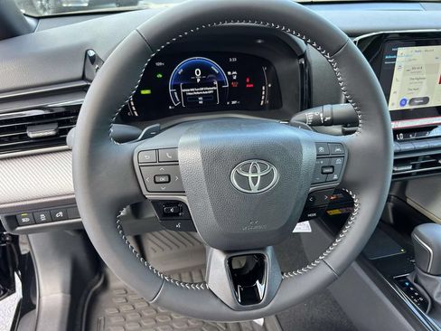 New 2026 Toyota Camry SE FWD image 18