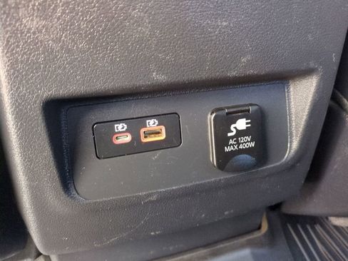 Used 2022 Nissan Frontier PRO-4X w/ Pro-4X Premium Package AWD/4WD image 16