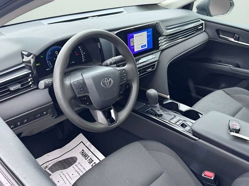 Used 2026 Toyota Camry LE FWD image 28