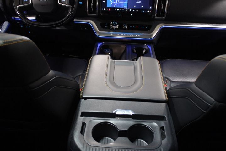 Used 2025 Ford Expedition Tremor AWD/4WD image 34