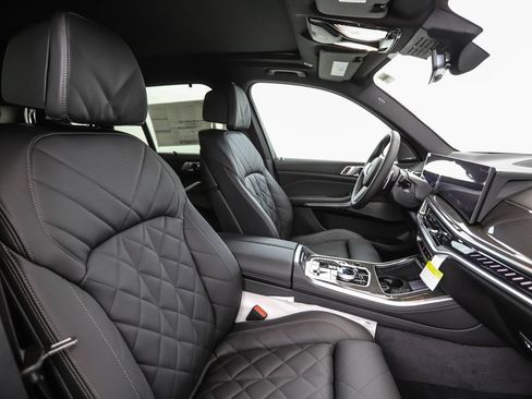 New 2026 BMW X5 M60i AWD/4WD image 31