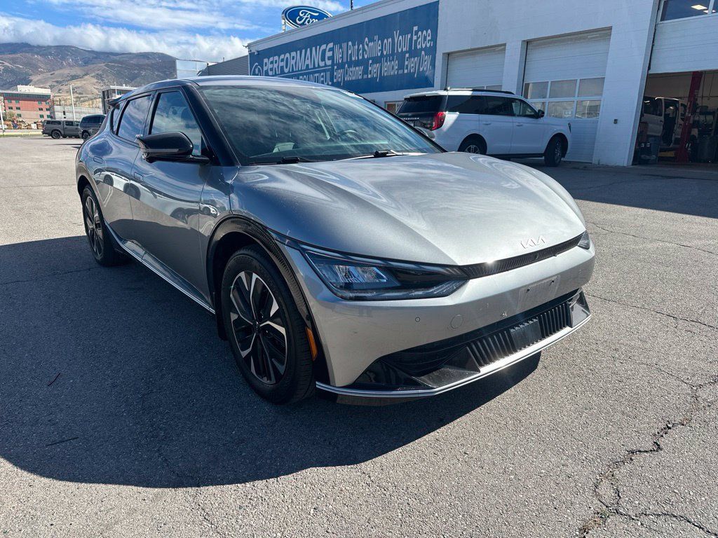 Used 2023 Kia EV6 Wind w/ Wind Technology Package AWD/4WD image 3