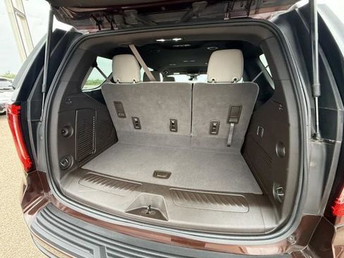 Used 2023 GMC Yukon SLE RWD image 36