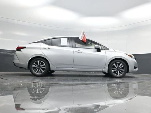 Used 2025 Nissan Versa SV w/ Trunk Package image 46