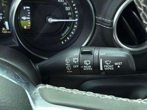 Used 2023 Jeep Wrangler Unlimited Sahara w/ Cold Weather Group AWD/4WD image 32