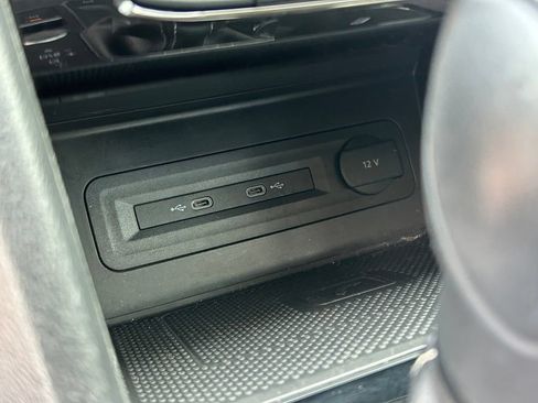 Certified 2023 Volkswagen Atlas SE FWD image 30