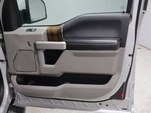Used 2019 Ford F150 Lariat w/ Equipment Group 501A Mid AWD/4WD image 24