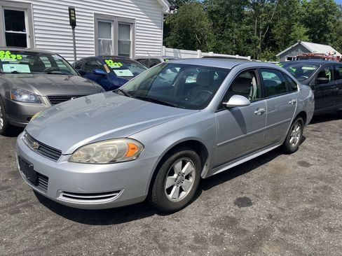 Used 2009 Chevrolet Impala LS FWD image 2