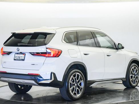 Certified 2023 BMW X1 xDrive28i w/ Convenience Package AWD/4WD image 5