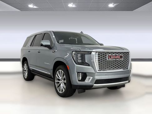 Used 2023 GMC Yukon Denali w/ LPO, Floor Liner Package RWD image 7
