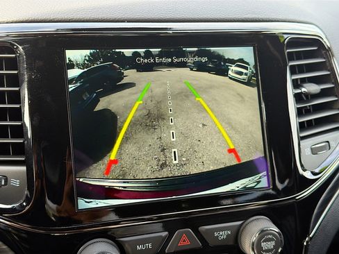 Used 2020 Jeep Grand Cherokee Limited X image 33