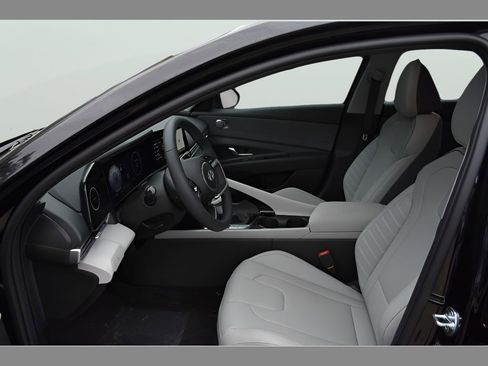New 2026 Hyundai Elantra Limited FWD image 10
