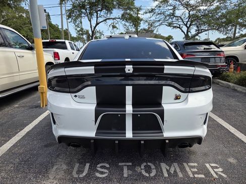 Used 2022 Dodge Charger Scat Pack RWD image 5