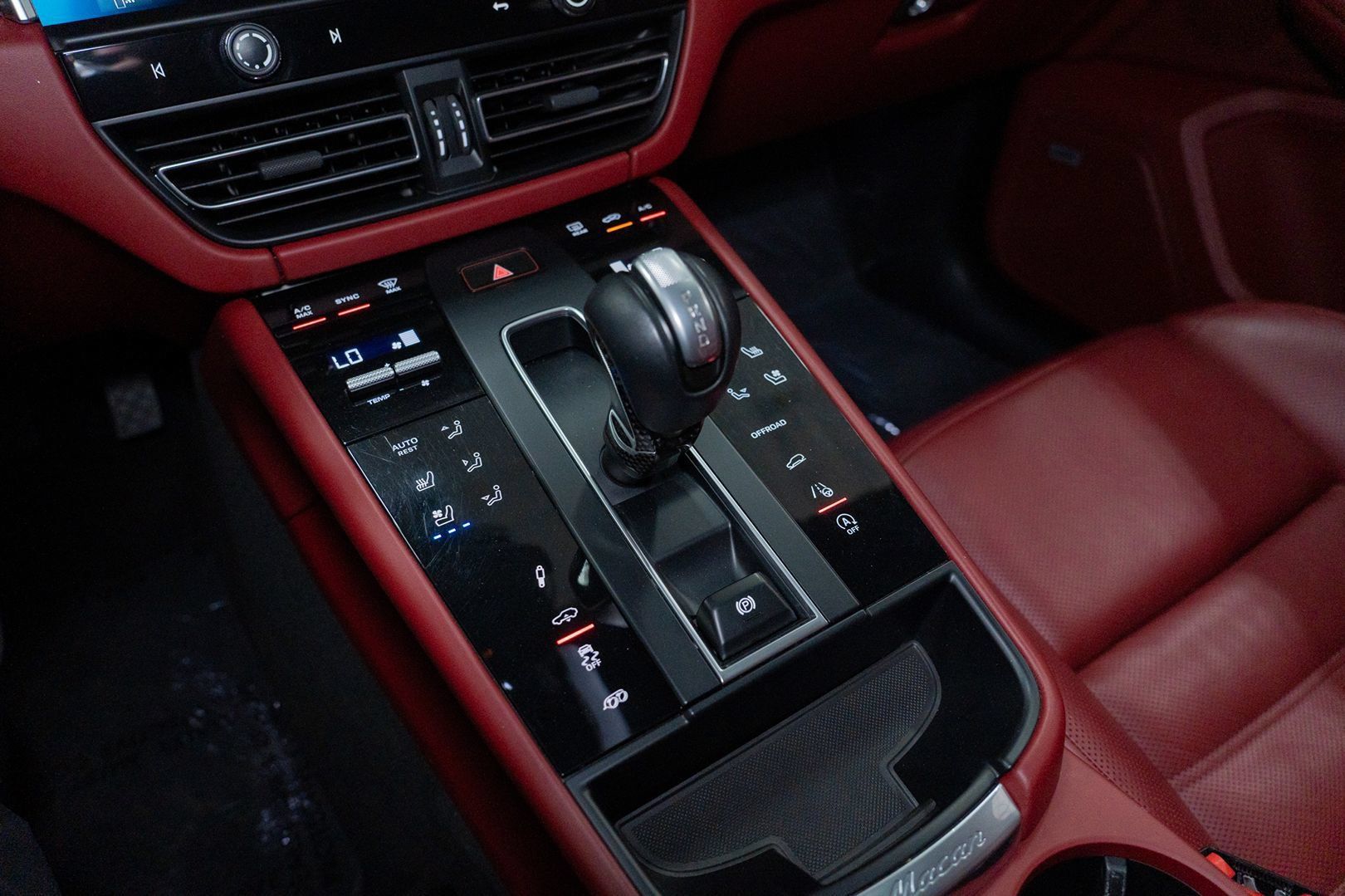 Used 2022 Porsche Macan GTS AWD/4WD image 53