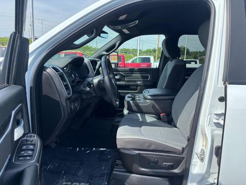 Used 2024 RAM 2500 Big Horn AWD/4WD image 9