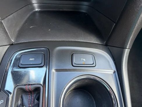 Used 2024 Chevrolet Equinox RS AWD/4WD image 23