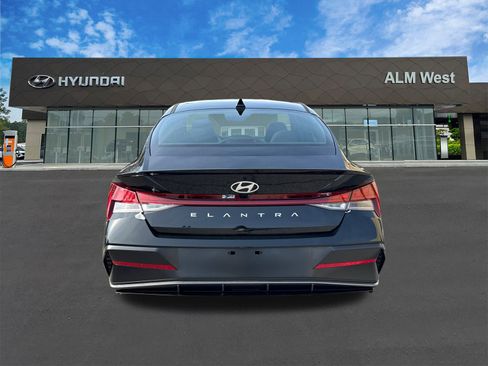 Used 2026 Hyundai Elantra SEL Sport image 6