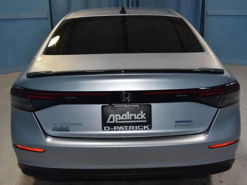 Used 2025 Honda Accord Sport image 32