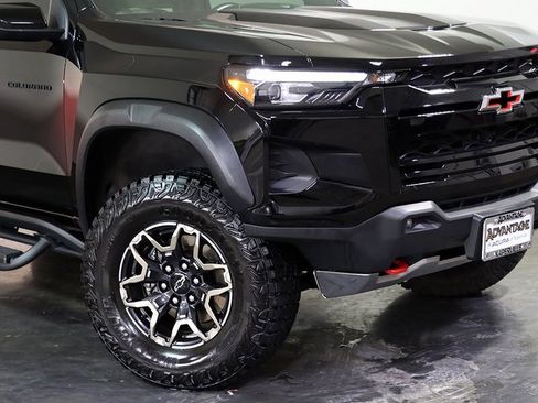 Used 2024 Chevrolet Colorado ZR2 w/ ZR2 Convenience Package III image 8