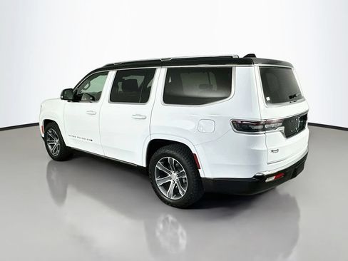 Used 2023 Jeep Grand Wagoneer 4WD image 5