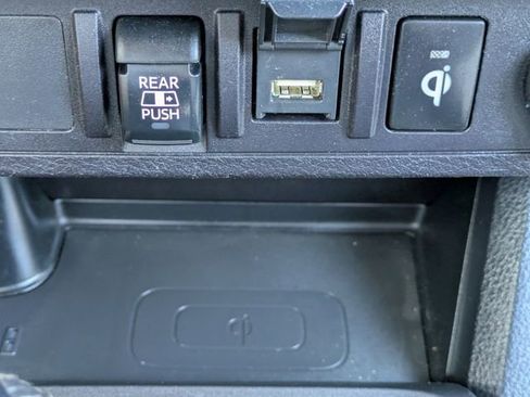 Used 2020 Toyota Tacoma TRD Off-Road AWD/4WD image 25