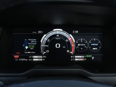 Used 2024 Toyota Tundra Limited image 8