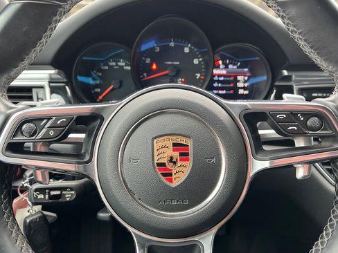 Used 2018 Porsche Macan image 31