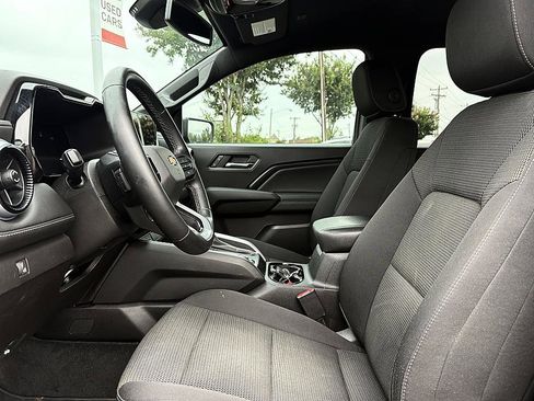 Used 2023 Chevrolet Colorado LT w/ LT Convenience Package II AWD/4WD image 9