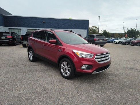 Used 2018 Ford Escape SE w/ SE Sync 3 Package image 7