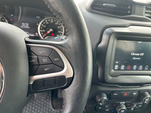 Used 2019 Jeep Renegade Trailhawk AWD/4WD image 23