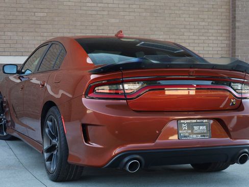 Used 2020 Dodge Charger Scat Pack RWD image 8