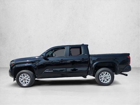 Used 2024 Toyota Tacoma SR5 AWD/4WD image 9