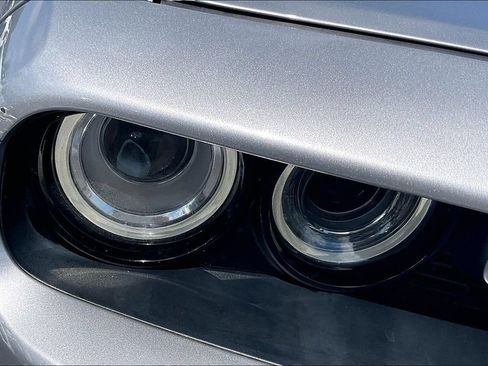 Used 2015 Dodge Challenger SXT RWD image 30