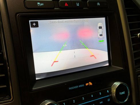 Used 2019 Ford Expedition Max XLT w/ Equipment Group 202A image 31