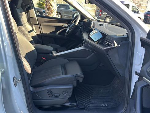 Used 2025 Audi Q5 Premium Plus w/ Premium Plus image 14