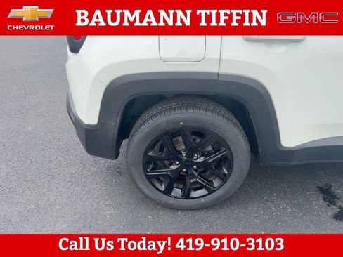 Used 2017 Jeep Renegade Altitude image 30