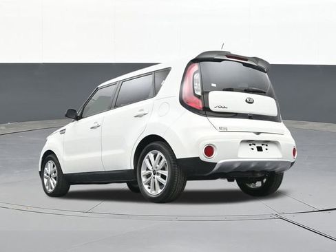 Used 2017 Kia Soul + image 42