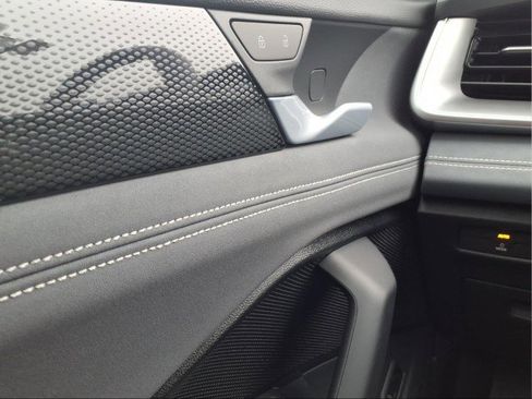 New 2026 Volkswagen Tiguan SE image 27