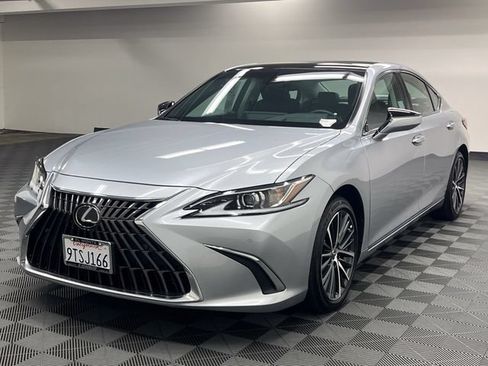 Certified 2025 Lexus ES 350 w/ Premium Package FWD image 2