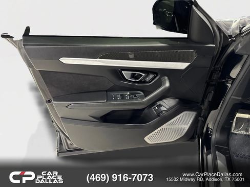 Used 2021 Lamborghini Urus AWD/4WD image 13