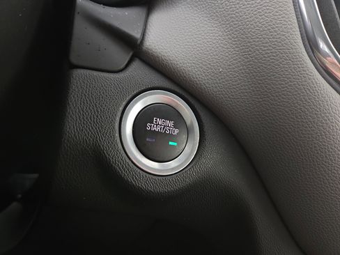 Used 2022 Chevrolet Equinox LS w/ LS Convenience Package image 25