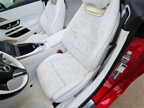 Used 2026 Mercedes-Benz Maybach SL 680 image 2